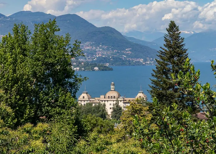 2 Bedroom Beautiful Apartment In Stresa