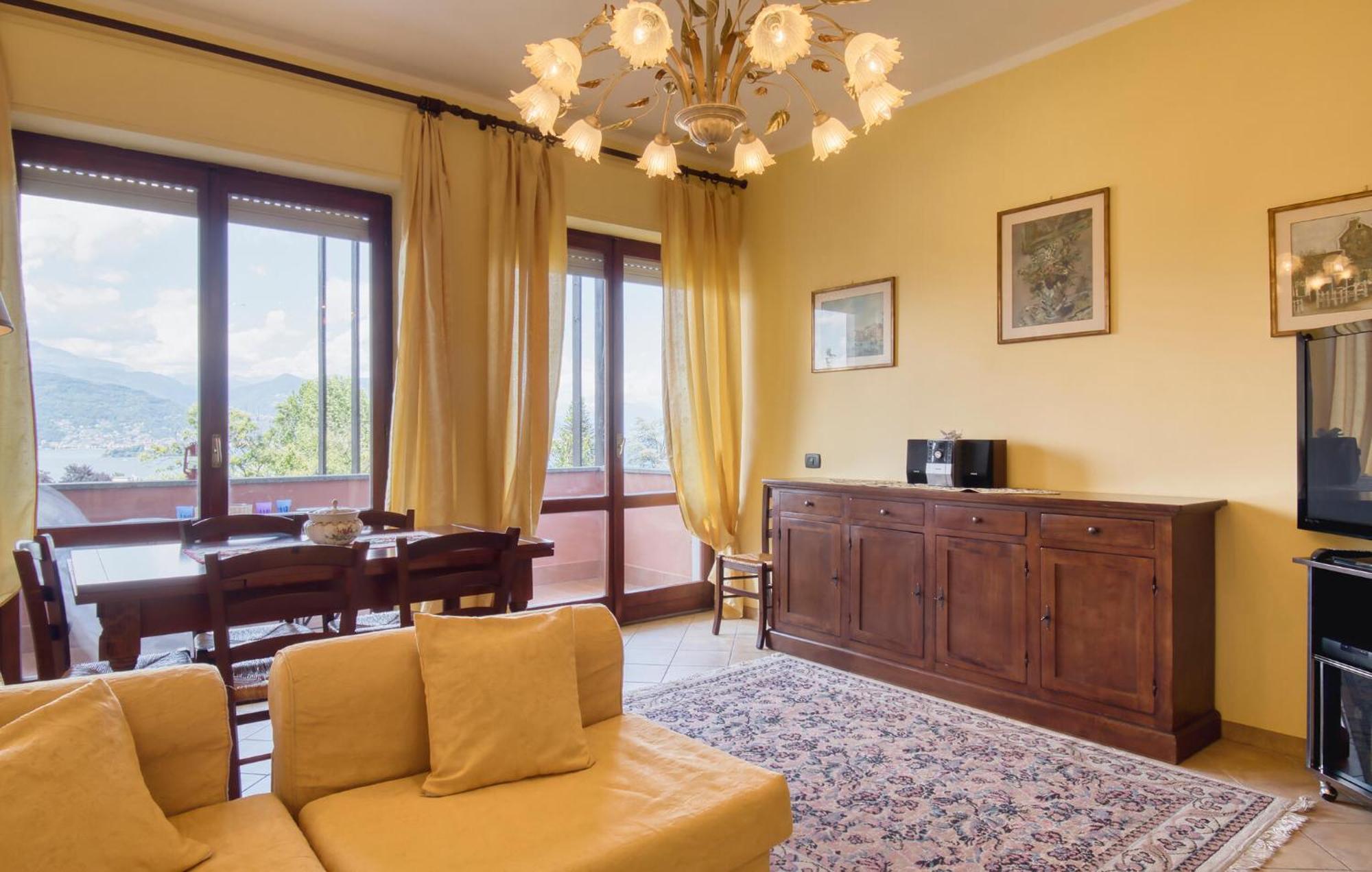 Appartamento 2 Bedroom Beautiful In *